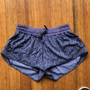 Lululemon Hotty Hot shorts 6